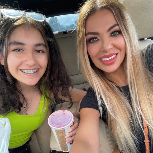 Meet your Posher, Jeanette - Picture 4 of 4